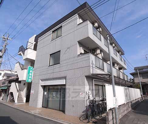 京都市伏見区両替町１０丁目のマンションの建物外観