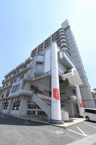 北九州市小倉北区高坊のマンションの建物外観