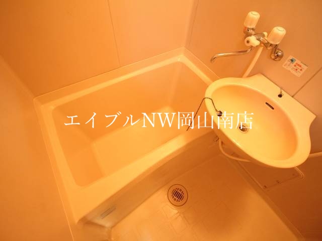 バス・シャワールーム　バスルーム