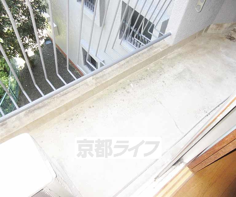 【京都市山科区小山西御所町のマンションのバルコニー】