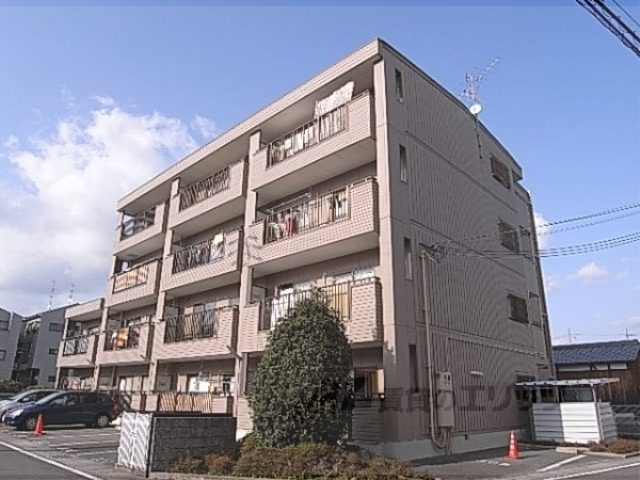 京都市西京区桂上野中町のマンションの建物外観