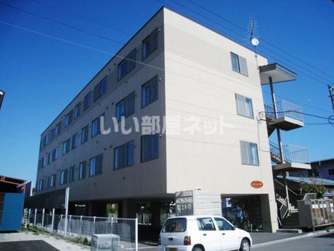 【ピュアパレス川原の建物外観】