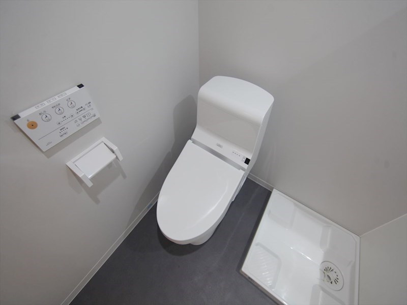 【名古屋市緑区鳴海町のアパートのトイレ】