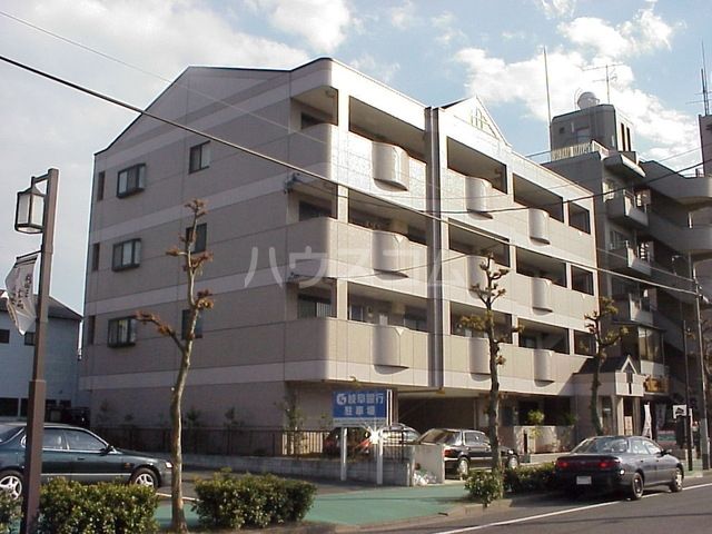 清須市新清洲のマンションの建物外観