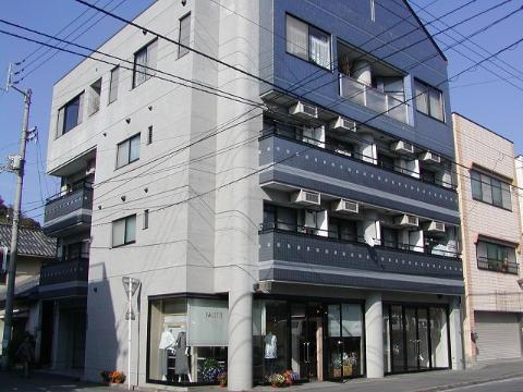 宇和島市丸之内のマンションの建物外観