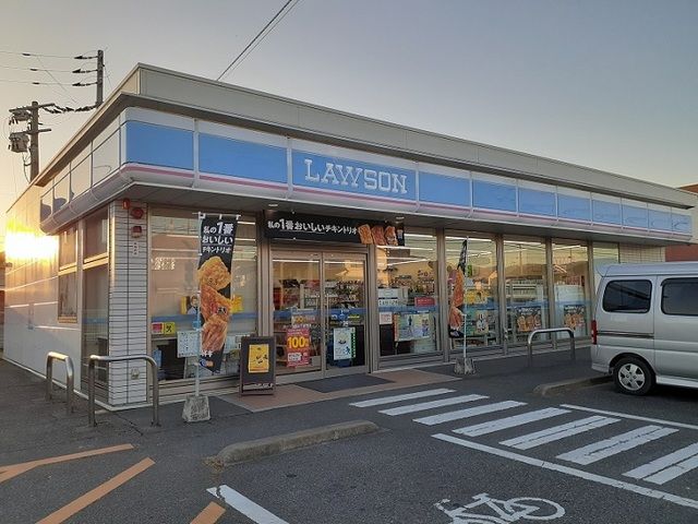 【福山市加茂町のアパートのコンビニ】