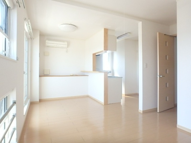 居室・リビング　図面と現状に相違がある場合には現状を優先