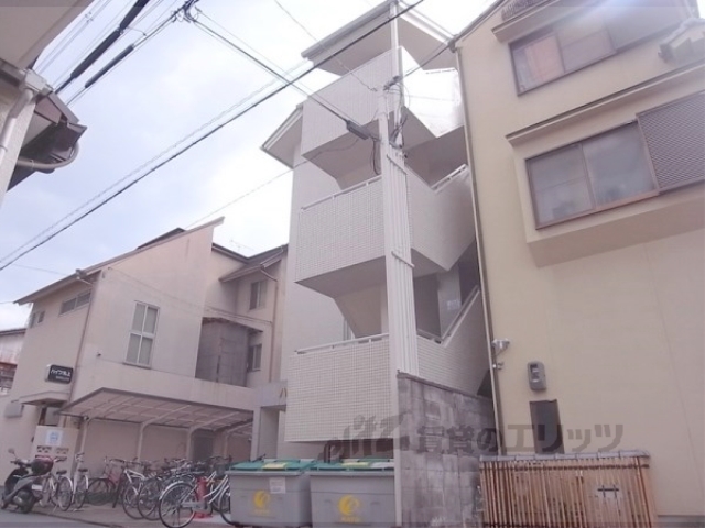 【京都市上京区玉屋町のマンションの建物外観】