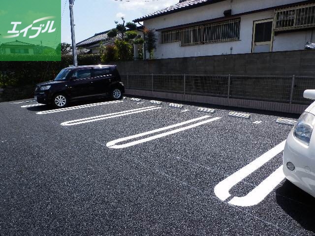 【プリートカーサS.Sの駐車場】