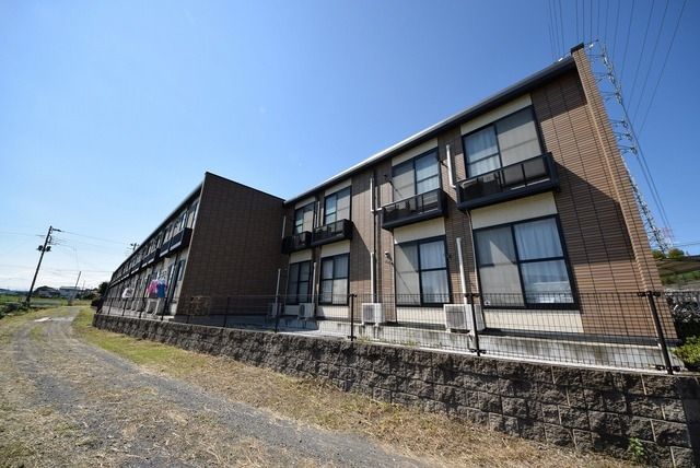 日高市大字高萩のアパートの建物外観