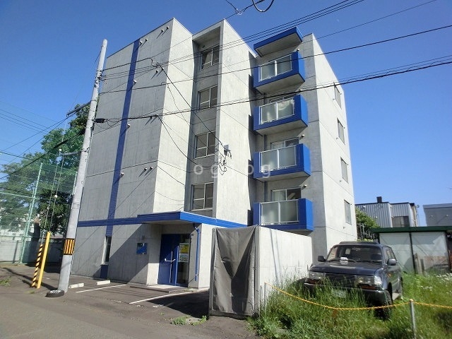 【札幌市豊平区旭町のマンションの建物外観】