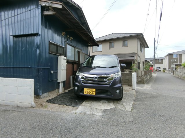 【旗ヶ崎3丁目O平屋の駐車場】