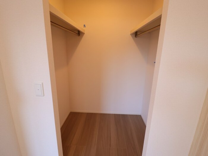 収納　ウォークインクローゼット