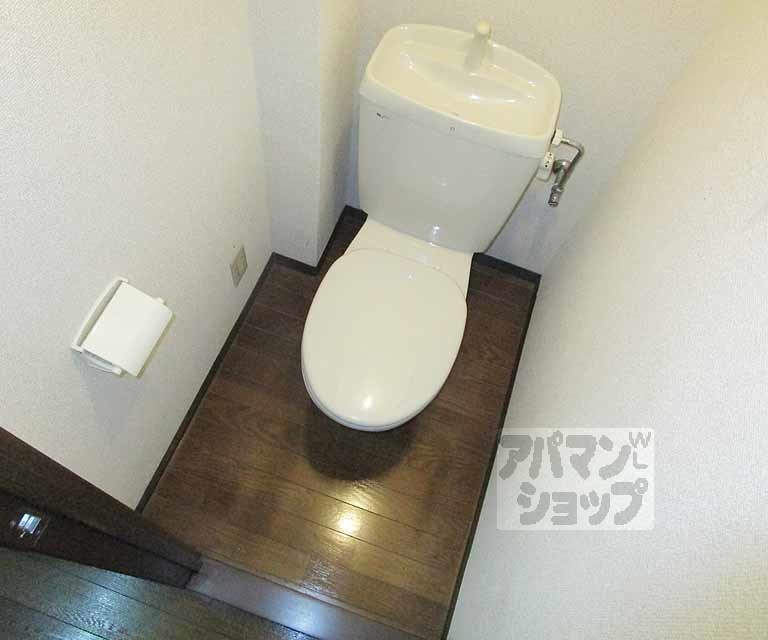 トイレ　１０６号室の写真です。