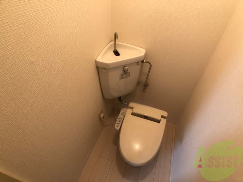 トイレ　こちらはトイレです。清潔感があり、安心して使用できます。