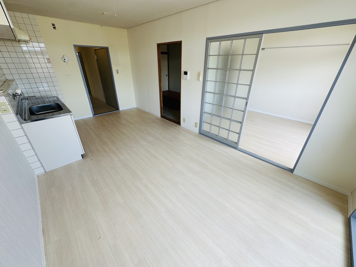 Roomyカンノ_内装_0