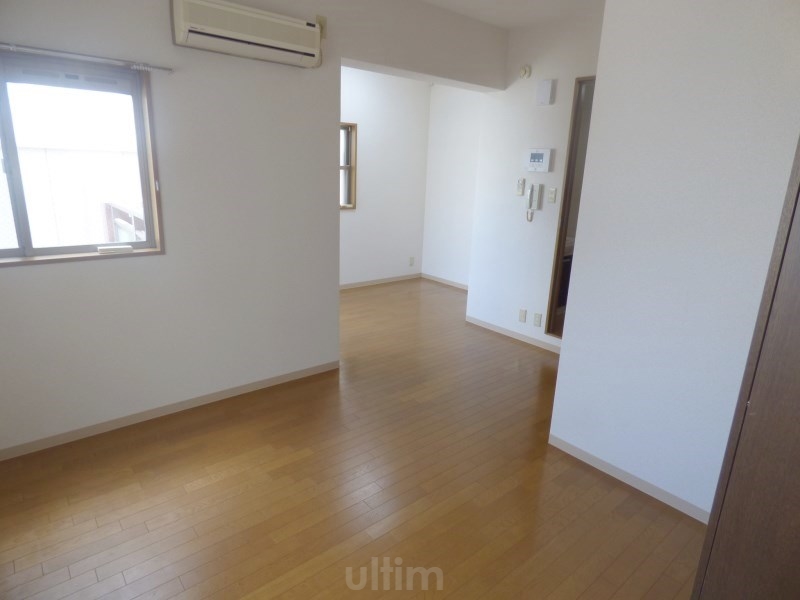 居室・リビング　※同タイプの他のお部屋です