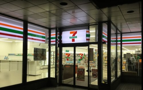 コンビニ　セブン-イレブン 大阪阿波座２丁目店（コンビニ）まで408m