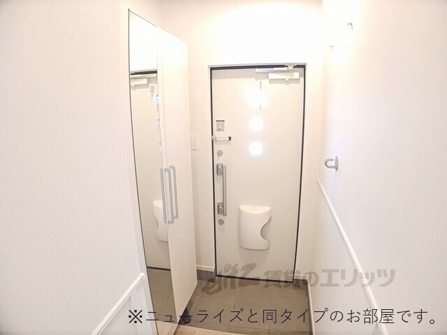 プラシード・アロッジオ4の玄関写真