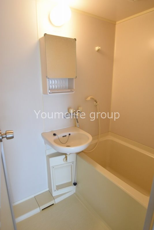 バス・シャワールーム　【他部屋参考写真】