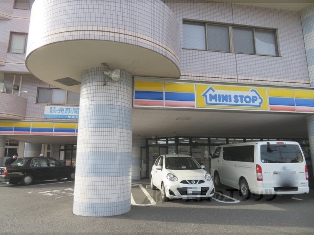 コンビニ　ミニストップ中舞鶴余部店（コンビニ）まで1000m