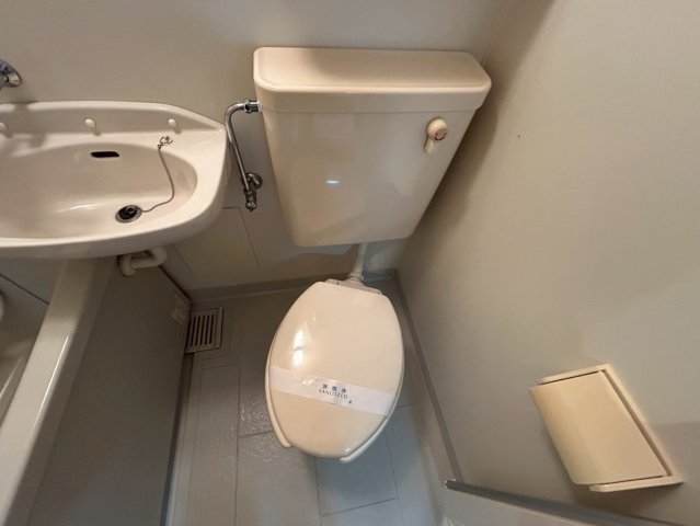 トイレ　ゆったりとした空間のトイレです