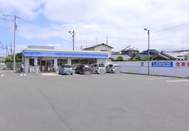 コンビニ　ローソン余戸東５丁目店（コンビニ）まで700m