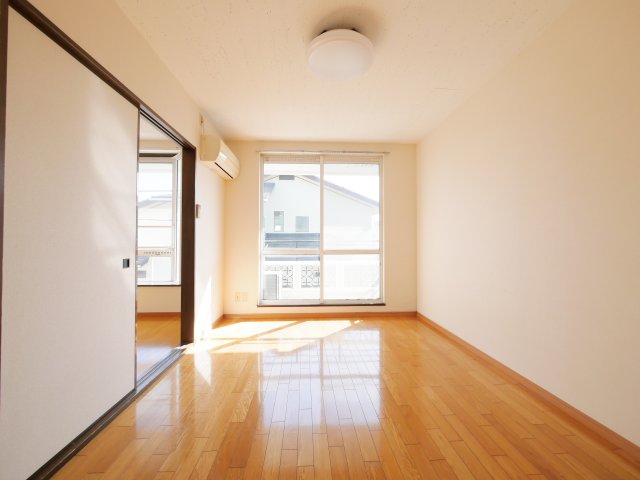 ラ・エスタシオン_内装_0