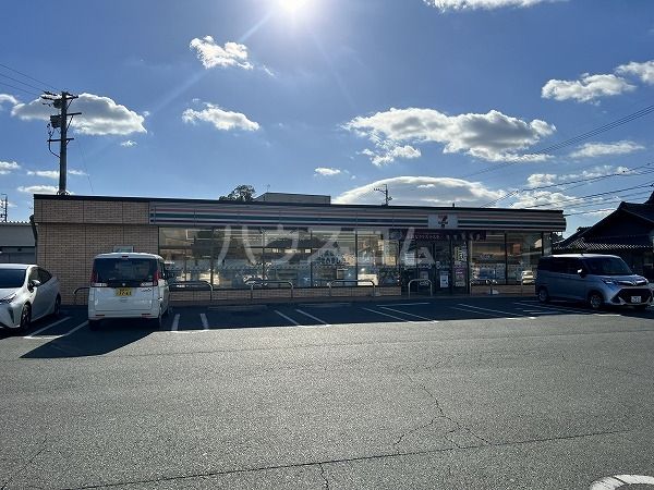 コンビニ　セブン-イレブン　豊川桜町店（コンビニ）まで722m