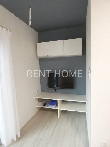 その他設備　壁掛けテレビ付き