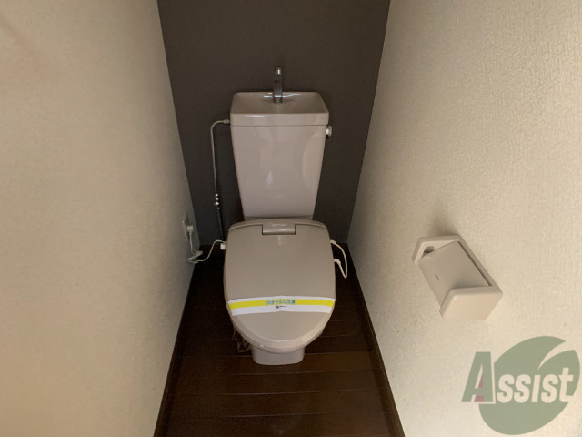 トイレ　トイレがございます。ゆとりを持って使うことが出来ますね。