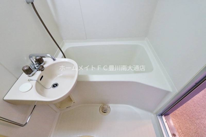 バス・シャワールーム　同型別部屋写真