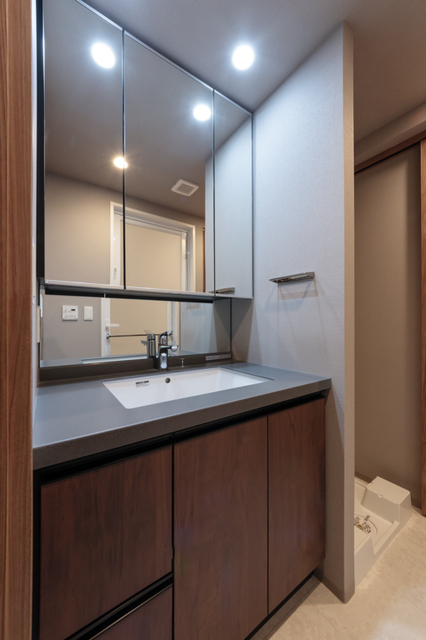 洗面設備　※写真は同タイプ住戸です。