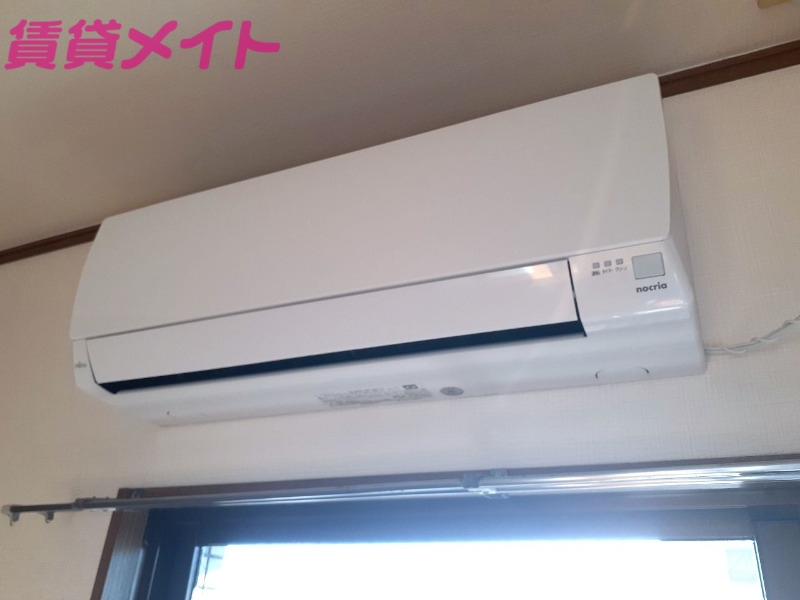 その他設備　エアコン２台付き、別部屋参考写真です。