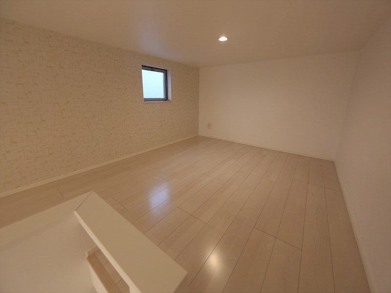 その他部屋・スペース　ロフト5.6帖（収納にも寝室にも使えます）