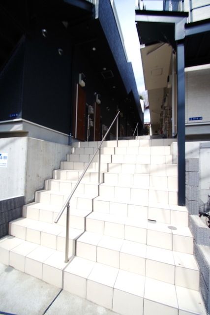 エントランス　★お問い合わせはタウンハウジング稲田堤店まで★