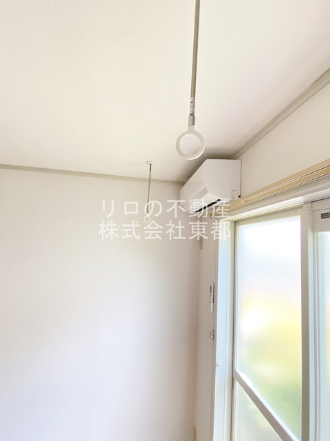 その他設備　室内物干し用金具付！日中の外出や雨の日のお洗濯に便利☆