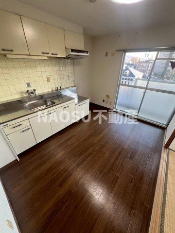 居室・リビング　ゆったり過ごせる居間です