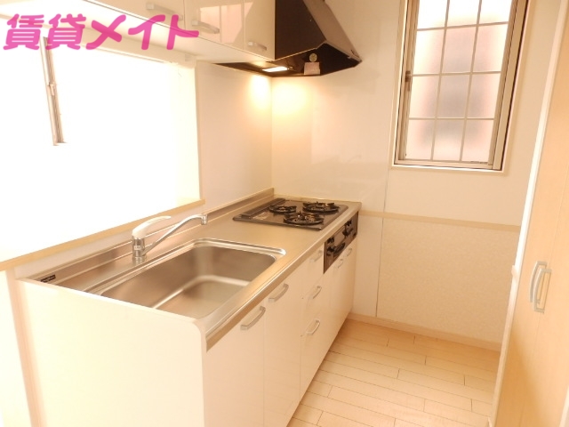 キッチン　キッチン同型タイプの写真です