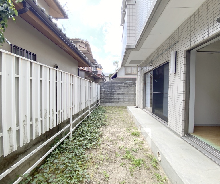 バルコニー　南向きの専用庭です。