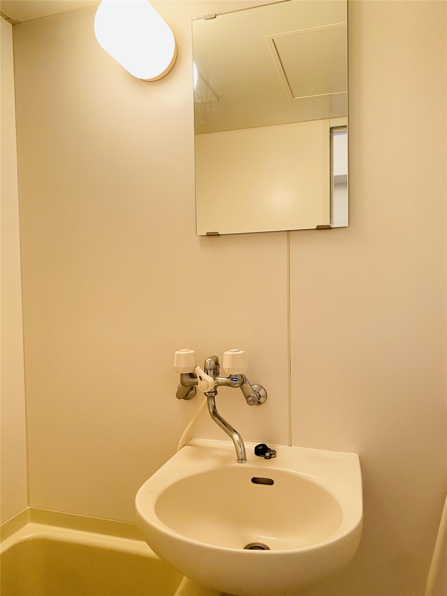 洗面設備　同物件別部屋の写真です。