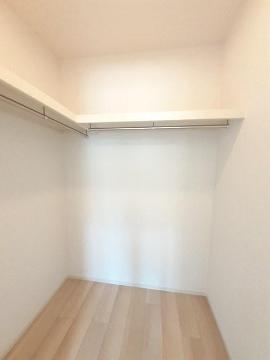 収納　ウォークインクローゼット