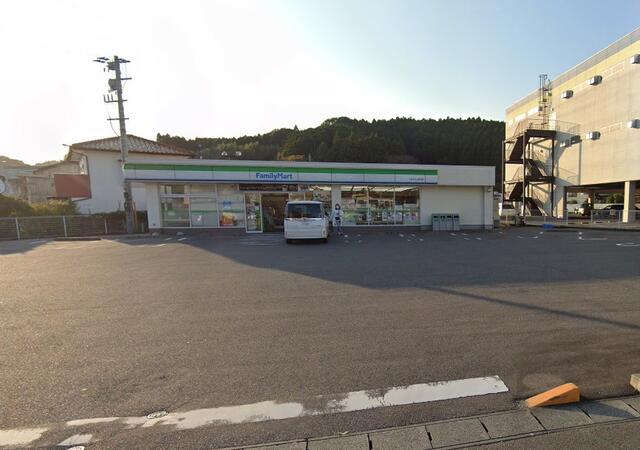 コンビニ　ファミリーマートいわき平上荒川店（コンビニ）まで351m