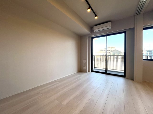 居室・リビング　別号室参考写真