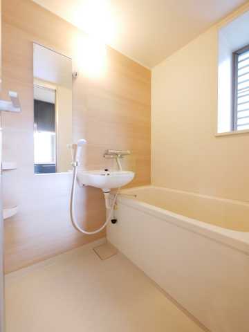 バス・シャワールーム　華姿ビルの風呂