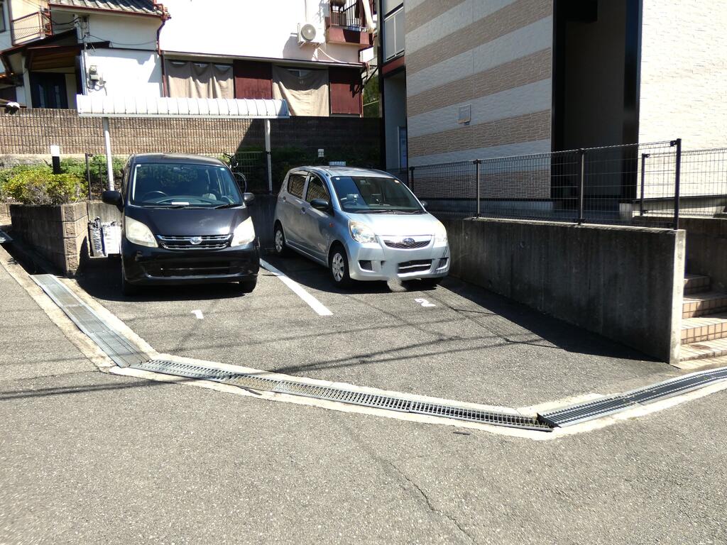 駐車場　敷地内に駐車場を完備です☆（要確認）