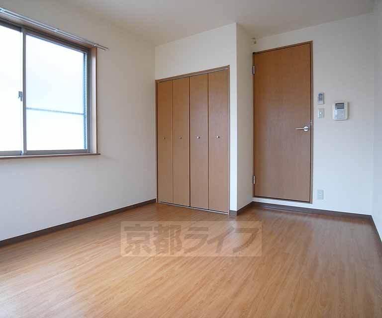 居室・リビング　約７帖のスッキリとした洋室です。