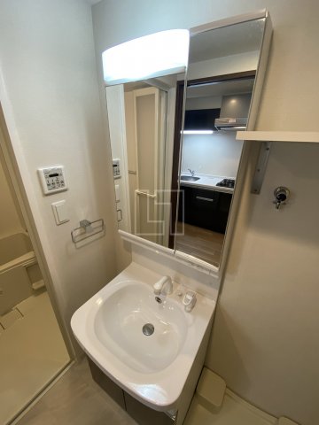 洗面設備　CAVANA本町　独立洗面化粧台