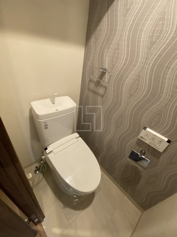 トイレ　CAVANA本町　温水洗浄便座