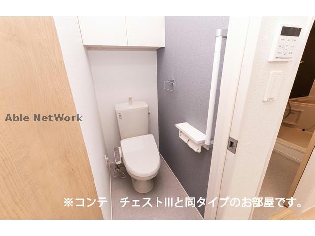 トイレ　※同型タイプ参考写真